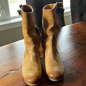 Mustard Color distressed leather John Fluevog boots, excellent used condition!